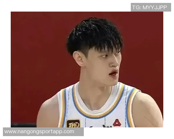 曾凡博在篮网定位为3D球员短暂出场是常态希望他保持积极心态继续努力 曾凡博在篮网定位为3D球员短暂出场是常态希望他保持积极心态继续努力