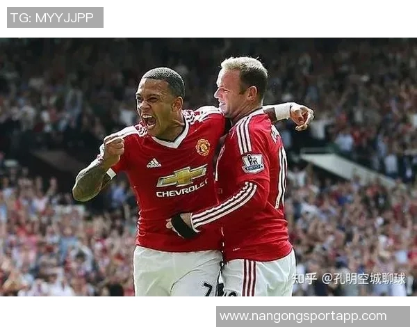 德佩在荷兰国家队创下54球35助的辉煌纪录双双领跑队史榜单