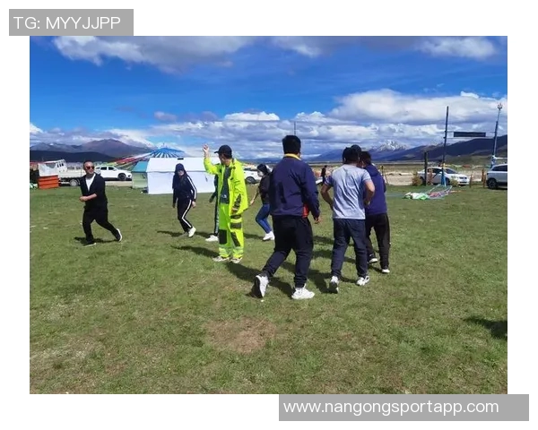 杰明8号秀渐入佳境半场表现出色砍下11分1板1助1断 杰明8号秀渐入佳境半场表现出色砍下11分1板1助1断